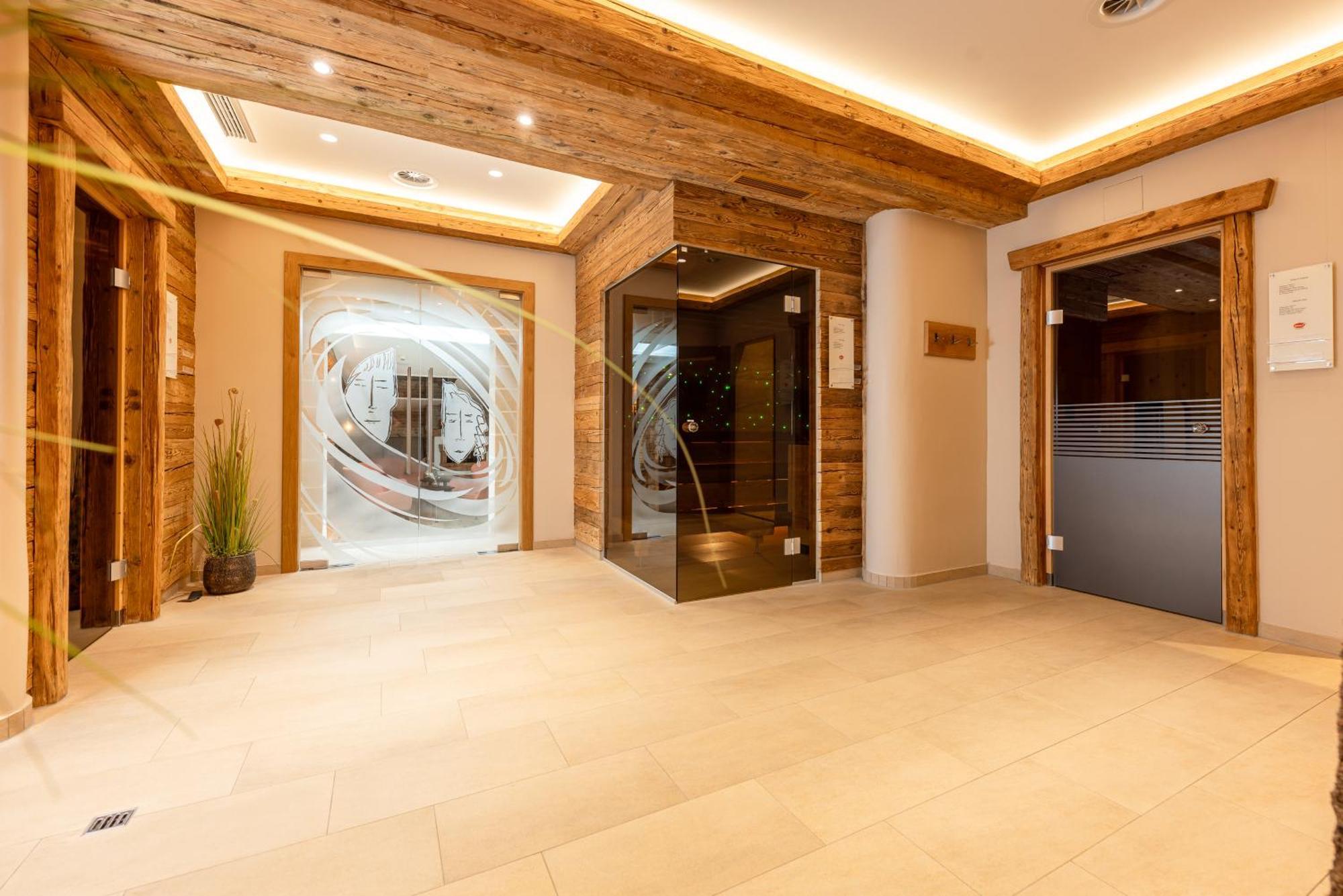Landhaus Pfurtscheller Neustift im Stubaital Bagian luar foto