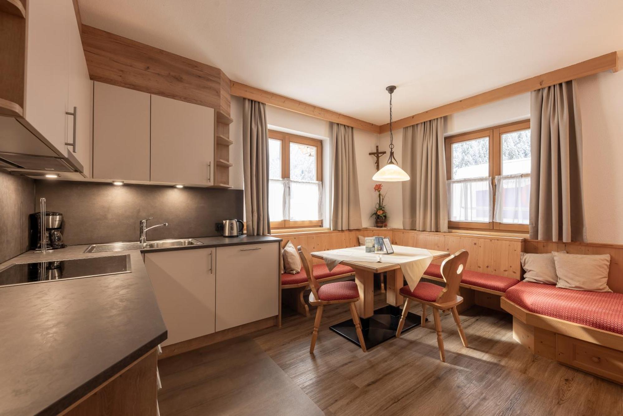 Landhaus Pfurtscheller Neustift im Stubaital Bagian luar foto