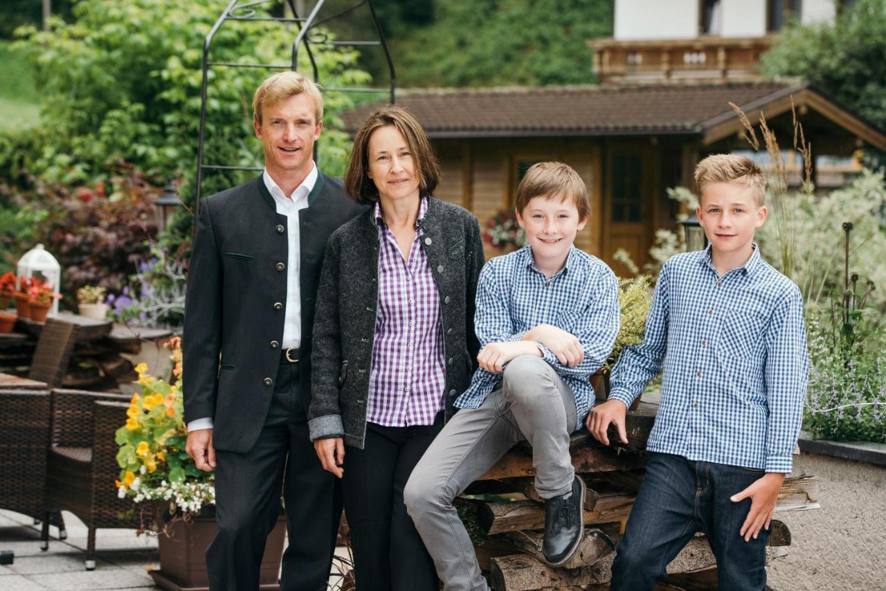 Landhaus Pfurtscheller Neustift im Stubaital Bagian luar foto